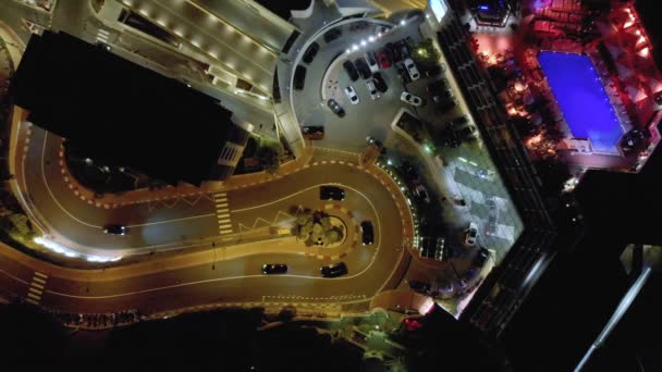 Ciudad de Mónaco Monte Carlo Drone vuelo 4K a través de casino y yate de mar puerto noche y noche — Vídeo de stock