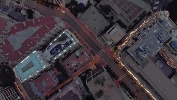 Monte Carlo ve Monako şehir yaz Fransa deniz kasabası 4d drone akşam uçuş — Stok video