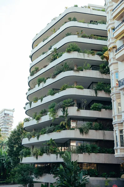 Mónaco calles de la ciudad en el soleado Monte Carlo en el sur de Francia en Europa — Foto de Stock