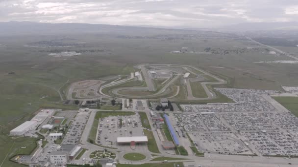 Carros de corrida moto Track in Rustavi International Motorpark Circuit Ring Drone 4K — Vídeo de Stock