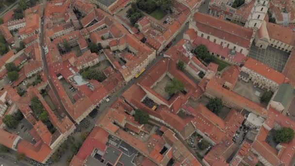 Vilnius Gamla stan i Litauens historiska centrum — Stockvideo