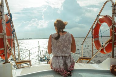 Gemide Kızıl Lifebuoy Tropikal denizde