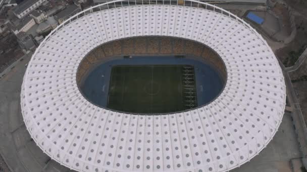 Olympisch stadion in Kiev stad Oekraïne 4k Drone vlucht — Stockvideo