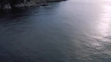 Lloret de Mar Akdeniz 'de yaz ayında İspanya' da 4k drone uçuşu