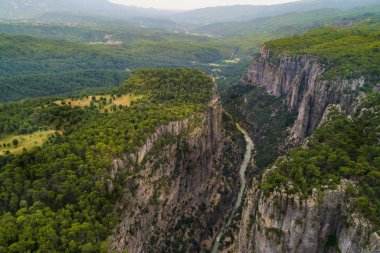 Güneşli bir günde Antalya 'da Tazi Kanyonu