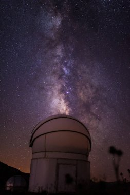 Antalya Saklıkent TÜBİTAK Gözlemevi gelen gece Samanyolu