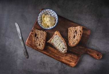 taze hamur mayası ekmek