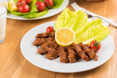 Geleneksel Türk Çiğ eti. (Cig Kofte) Türk yemeği