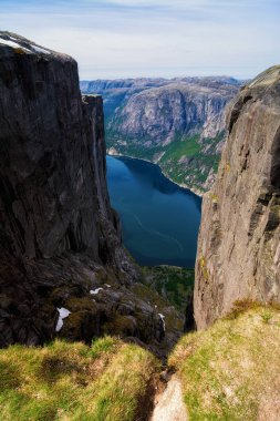 Norveç Lysefjord 'u, çok güzel bir manzara.