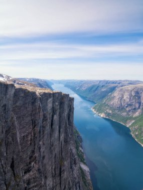 Norveç Lysefjord 'u, çok güzel bir manzara.