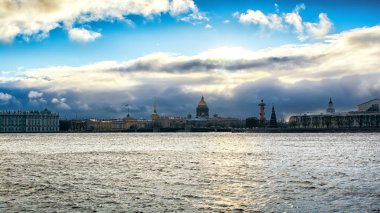 Saint-Petersburg ve nehir Neva, cityscape