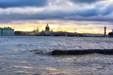 Saint-Petersburg ve nehir Neva, cityscape