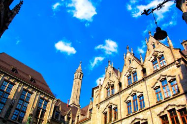Marienplatz Belediye rathaus ve sütun Münih
