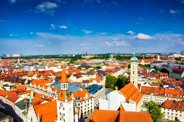 Marienplatz Belediye rathaus ve sütun Münih