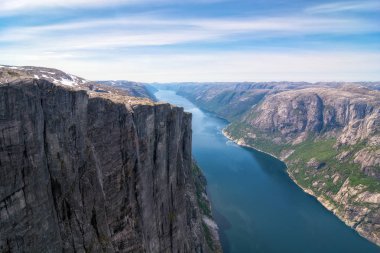 Norveç Lysefjord 'u, çok güzel bir manzara.