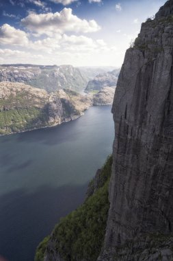 Norveç Lysefjord 'u, çok güzel bir manzara.