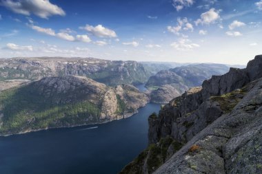 Norveç Lysefjord 'u, çok güzel bir manzara.