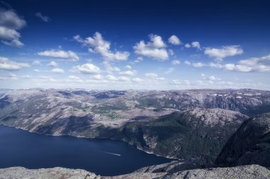 Norveç Lysefjord 'u, çok güzel bir manzara.
