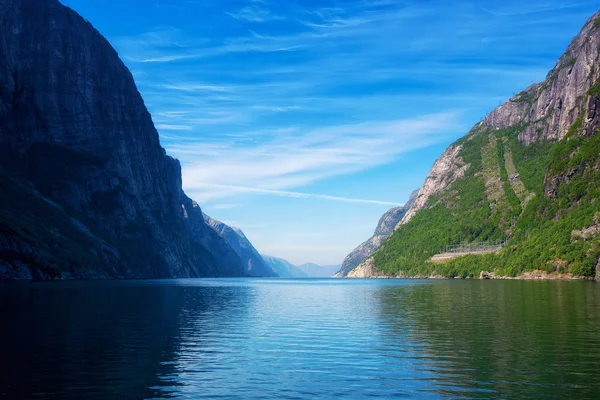 Norveç Lysefjord 'u, çok güzel bir manzara.