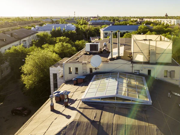 Trozo Techo Cristal Del Edificio Día Verano — Foto de Stock