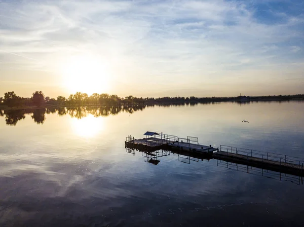 Vista Aérea Cais Rio Durante Pôr Sol Bonito Fantástico Campo — Fotografia de Stock