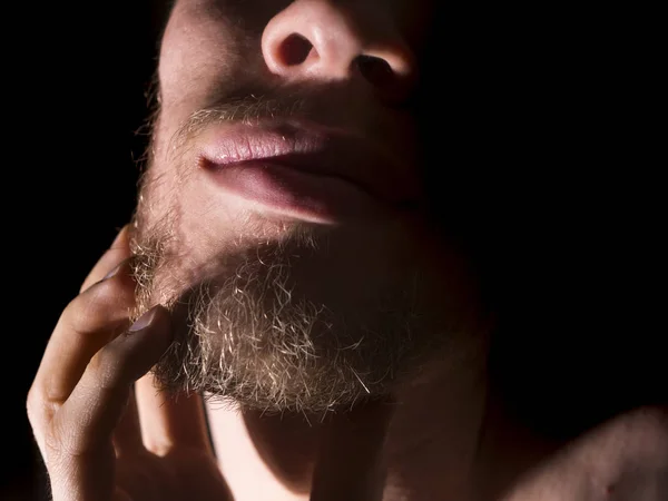 Close Homem Isolado Rosto Coçando Sua Barba — Fotografia de Stock