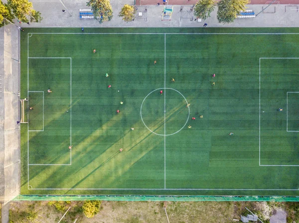 Πάνω Προς Κάτω Δύο Πρακτική Ομάδες Ποδοσφαίρου Έξω Ένα Ποδόσφαιρο — Φωτογραφία Αρχείου