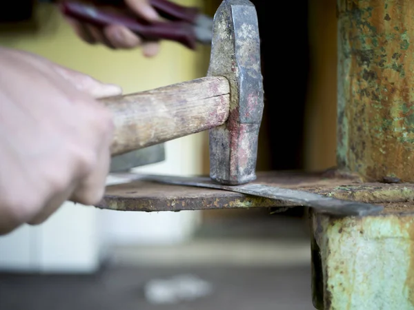 Close Hand Hammer Working Workshop — Stock Photo, Image