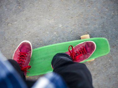 modern Plastik Kaykay kişini ilk kişi görünümü 