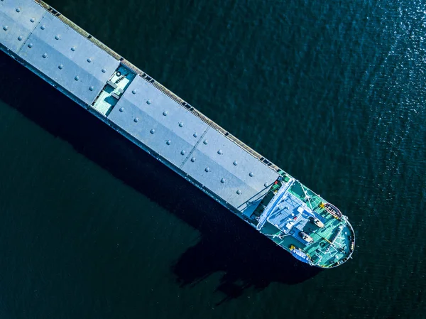 Deniz Doku Doğrudan Genel Gider Görünümünün Üzerinde Büyük Teknede Bir — Stok fotoğraf