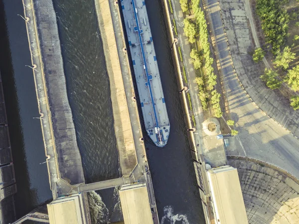 Aerial drone shot of river gateway structure for barge cargo ships f — Stock Photo, Image