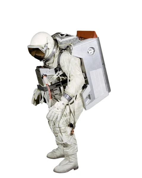 Изолированный астронавт, летящий в космосе. Элементы этого изображения предоставлены NASA f — стоковое фото