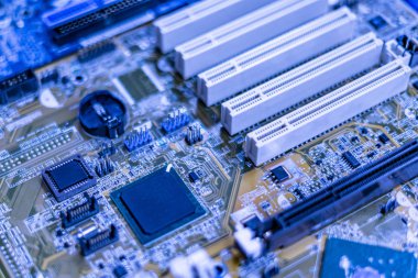 kişisel bilgisayarın elektronik devre kartı b