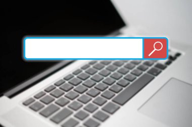 Üstünde arama web tarayıcı sekmesi olan klasik dizüstü bilgisayar arkaplanı