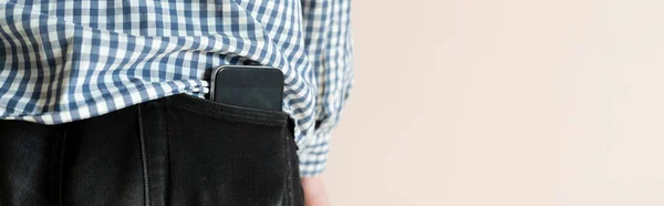 Närbild Smartphone Inne Fickan Manliga Kläder Bakåtsikt Som Symbol För — Stockfoto