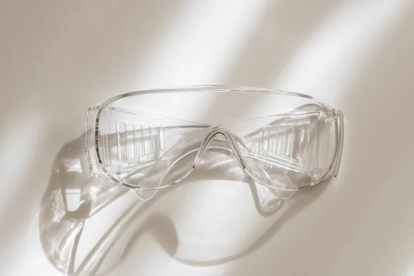 Jednoduché Plastové Ochranné Brýle Pro Pracovníka Průmyslové Opotřebení — Stock fotografie