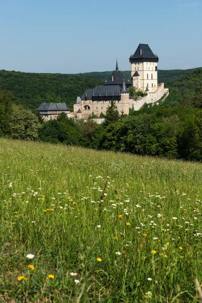 Castillo Medieval Cuento Hadas Karlstejn Monumento Histórico Bohemia República Checa —  Fotos de Stock