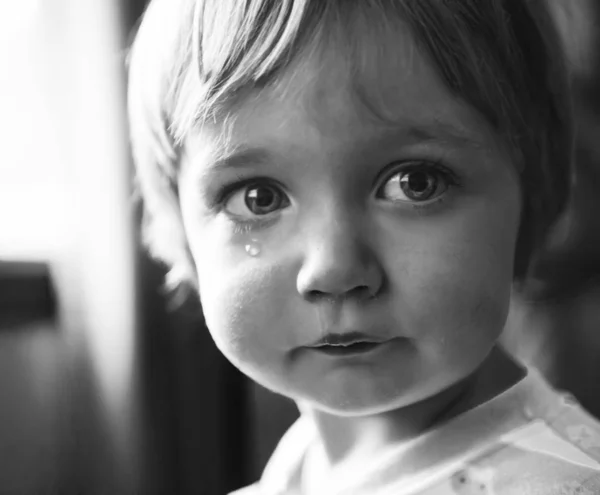 Jeune Garçon Pleurer Concentrer Sur Premier Plan — Photo