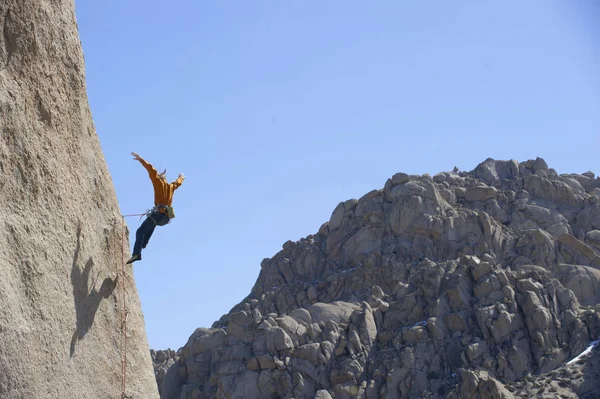 Man Falling Sport Climbing Faith Bishop California — Stock Photo, Image