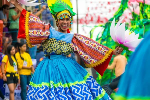 Współpracujący Wykonawcy Tribu Pantat Zarragi Iloilo Province Dance Podczas Teh — Zdjęcie stockowe