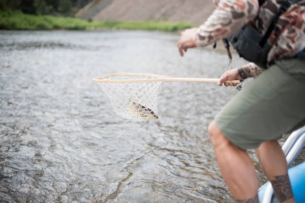 Angeln Auf Dem Fluss — Stockfoto