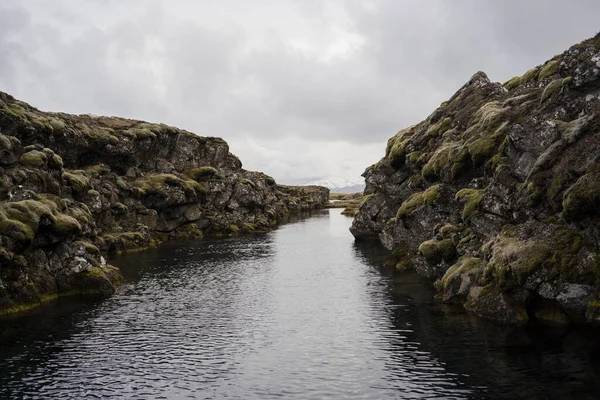 Silfra Thingvellir Milli Parkı Nda Bölündü — Stok fotoğraf