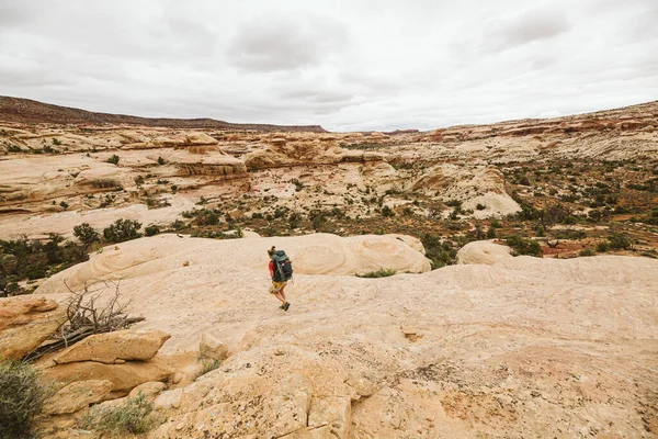 Young Woman Red Walking Desert — Stock Photo, Image