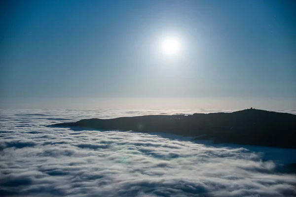 Mgła Kopuluje Góry Santa Monica Malibu California — Zdjęcie stockowe
