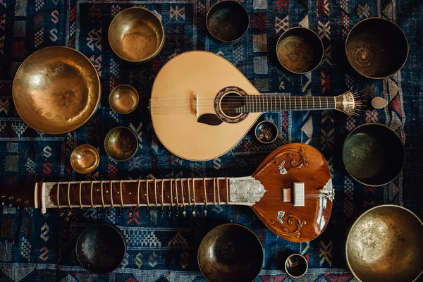 Perto Uma Guitarra Instrumento Musical — Fotografia de Stock