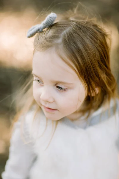 Toddle Girl Desde Arriba Primer Plano Aire Libre —  Fotos de Stock