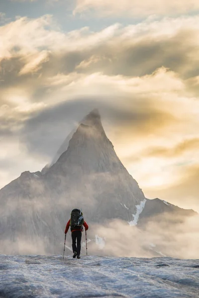 アウユイトゥク国立公園ハイキングのコンセプト — ストック写真