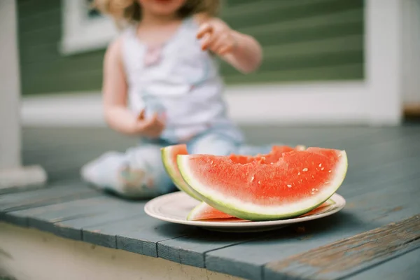 Little Toddler Girl Eating Watermelon Outdoor — Stock Photo, Image