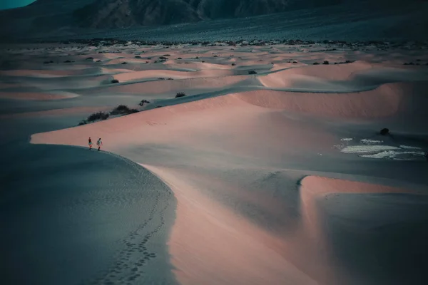 Όμορφη Θέα Της Ερήμου Ταξιδιωτικό Μέρος Στο Παρασκήνιο — Φωτογραφία Αρχείου