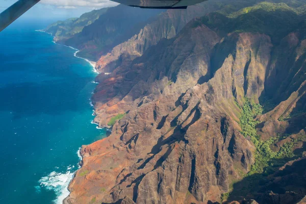 Flygvy över Napali Coast, Kauai, Hawaii, USA — Stockfoto